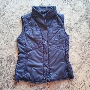 Toad and Co navy "Airvoyant" snap closure puffer vest